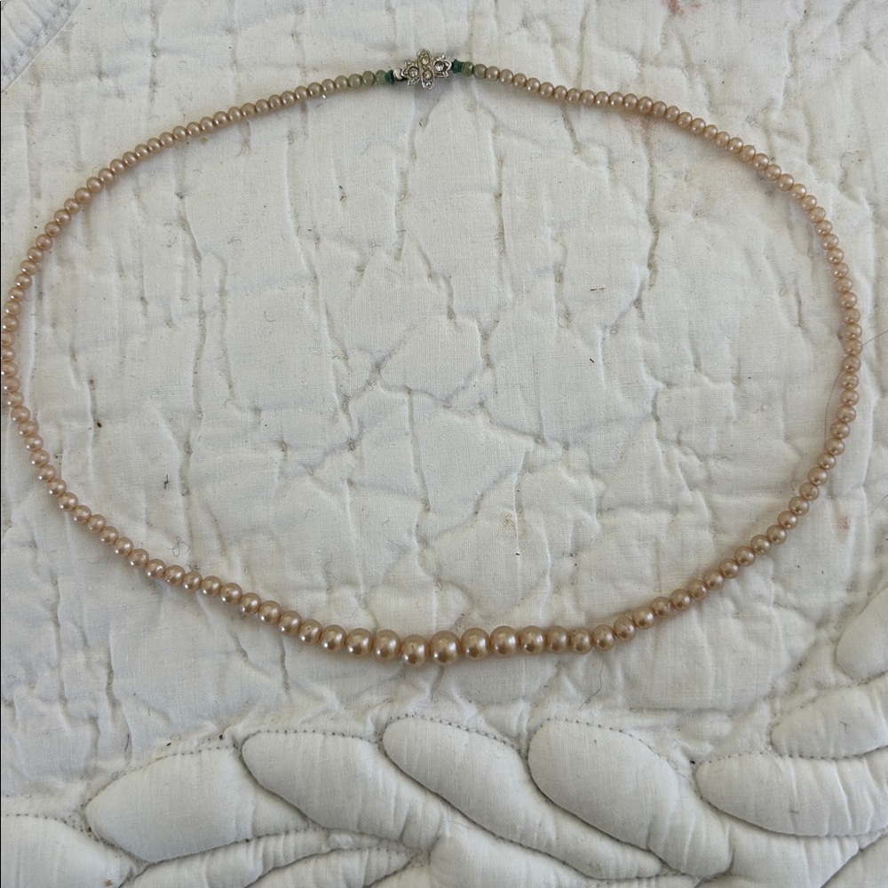 Deltah Vintage Simulated Pearl Beaded Necklace. Original case. Ornate clasp.